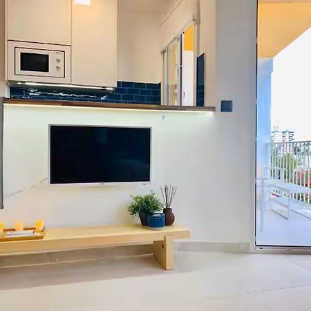 Shiny Studio With Pool & Carihuela Beach At 500M Torremolinos Bagian luar foto