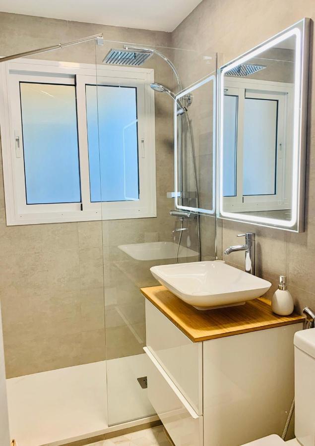 Shiny Studio With Pool & Carihuela Beach At 500M Torremolinos Bagian luar foto