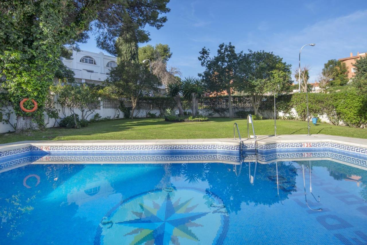 Shiny Studio With Pool & Carihuela Beach At 500M Torremolinos Bagian luar foto