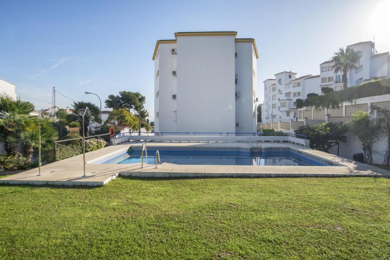 Shiny Studio With Pool & Carihuela Beach At 500M Torremolinos Bagian luar foto