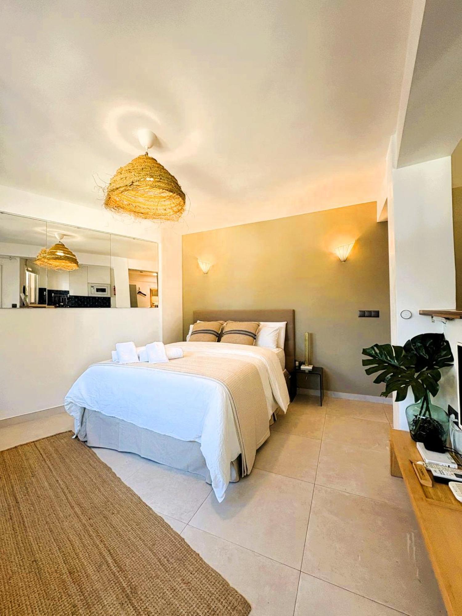 Shiny Studio With Pool & Carihuela Beach At 500M Torremolinos Bagian luar foto